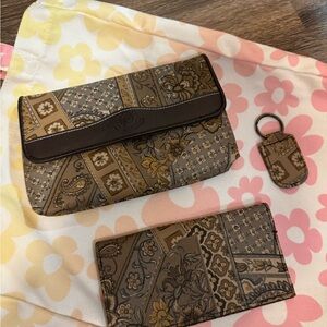 Vintage Huntington Ridge Checkbook Wallet with Logo